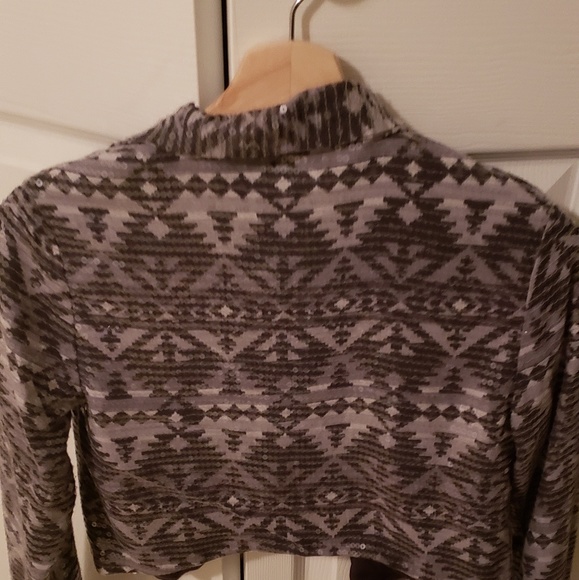 Clothes - Picture 3 of 4